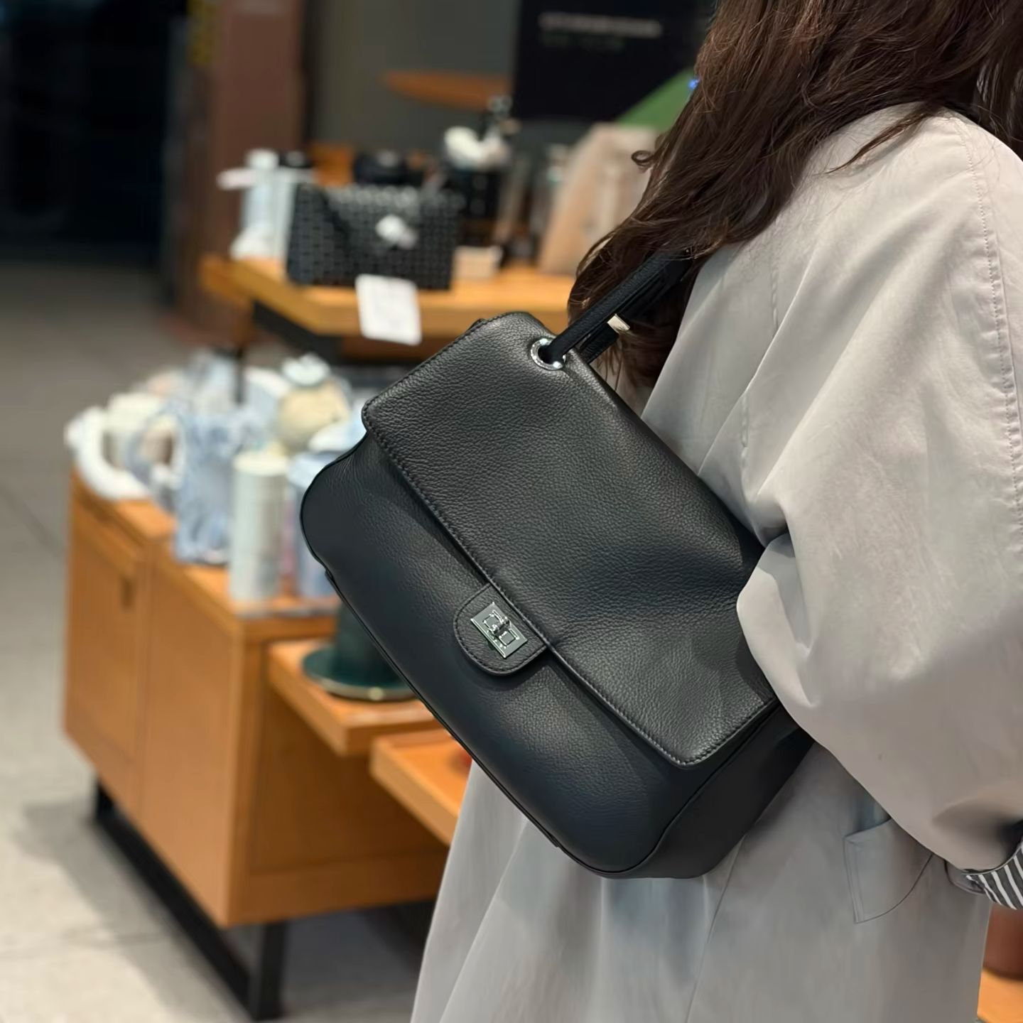 Borsa a tracolla in vera pelle - Leather Briefcase recensione e prezzo