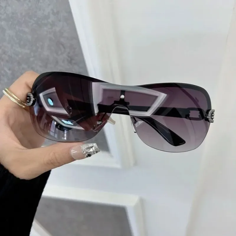 Occhiali da sole quadrati casu - Designer Sunglasses recensione e prezzo