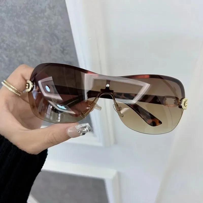 Occhiali da sole quadrati casu - Designer Sunglasses recensione e prezzo