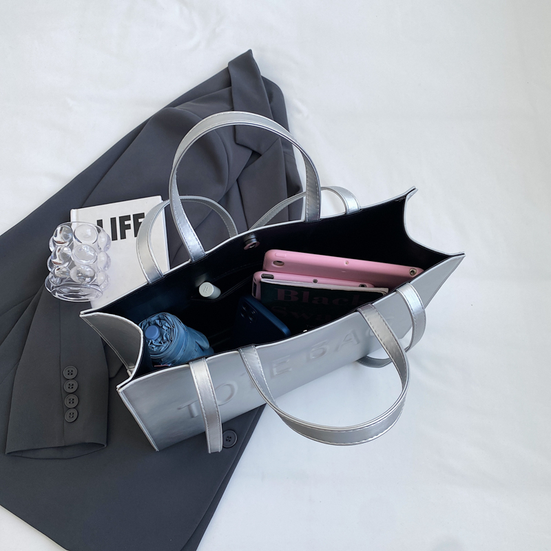 Borsa Tote di design per donna - Leather Briefcase recensione e prezzo
