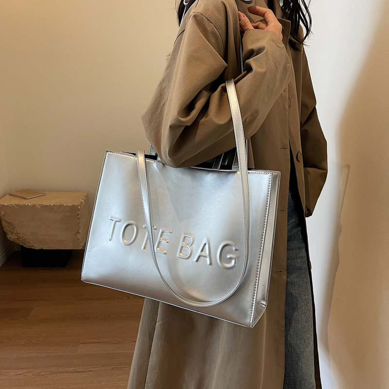 Borsa Tote di design per donna - Leather Briefcase recensione e prezzo