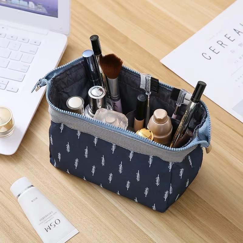 Nuova Borsa Cosmetica alla Mod - Travel Luggage Set recensione e prezzo