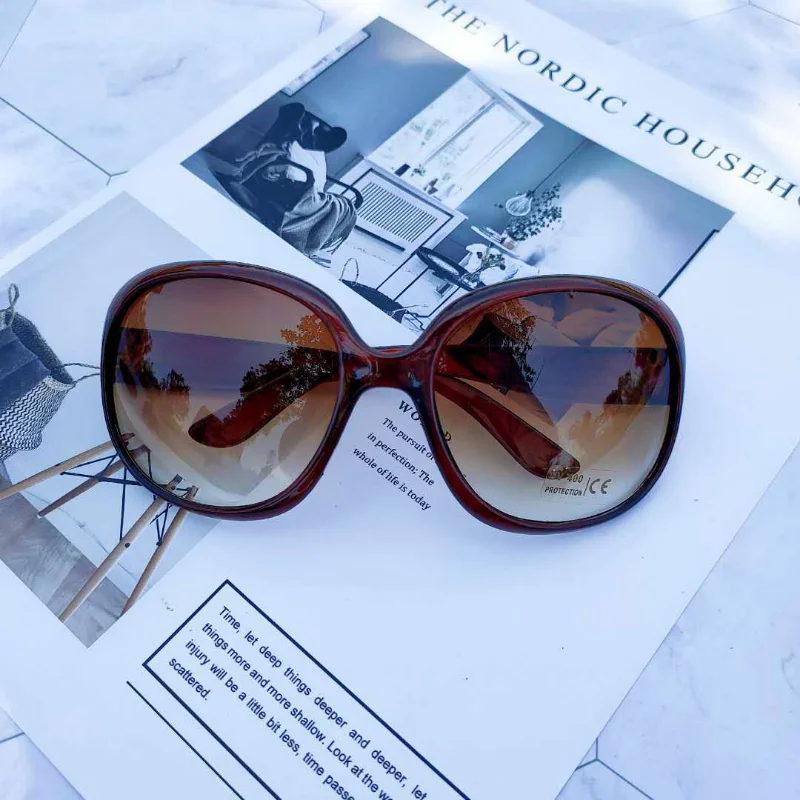 Nuovi Occhiali da Sole con Mon - Designer Sunglasses recensione e prezzo