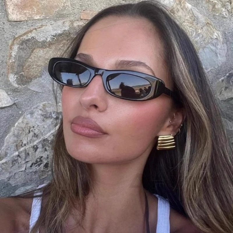Occhiali da sole ovali con mon - Designer Sunglasses recensione e prezzo